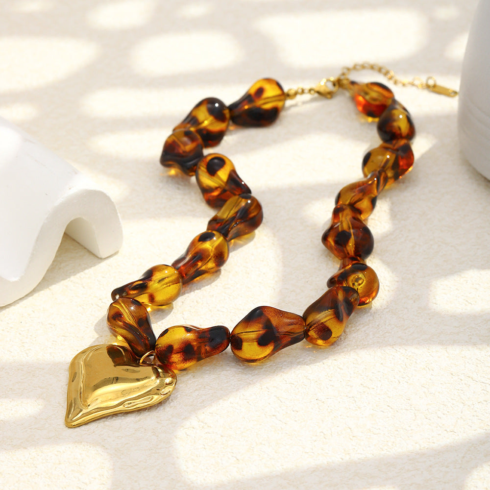 Minimalist Amber Heart Necklace – 18K Gold Plated Stainless Steel Acrylic Pendant Vacation Jewelry for Women