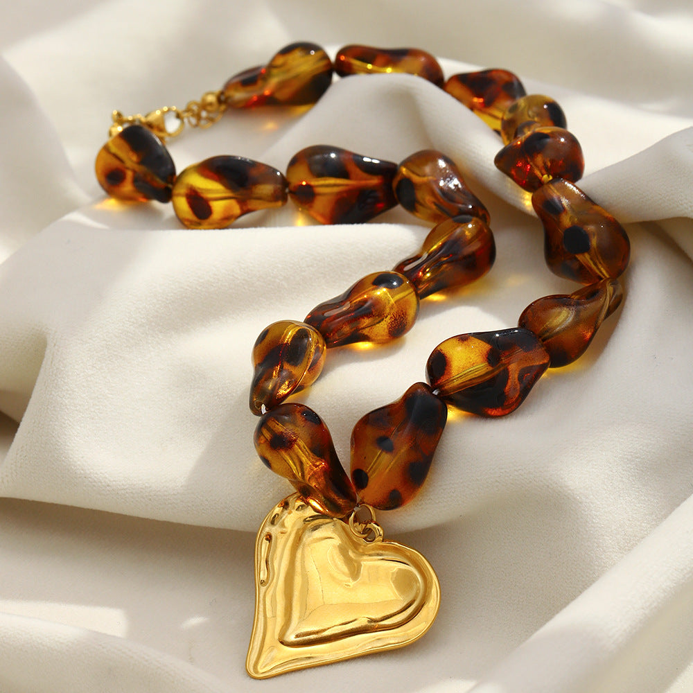 Minimalist Amber Heart Necklace – 18K Gold Plated Stainless Steel Acrylic Pendant Vacation Jewelry for Women
