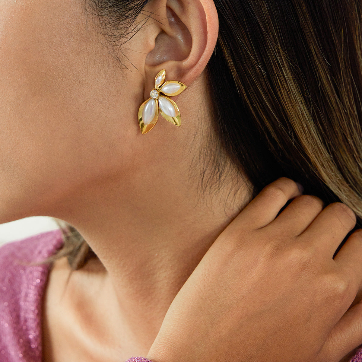 Maple Leaf Pearl & Zircon Stud Earrings – 18K Gold Plated Stainless Steel Elegant Jewelry for Women